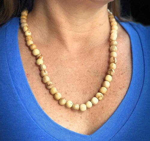 Vista 3 de Palo Santo - Collares de madera hecha a mano para meditación, relajación