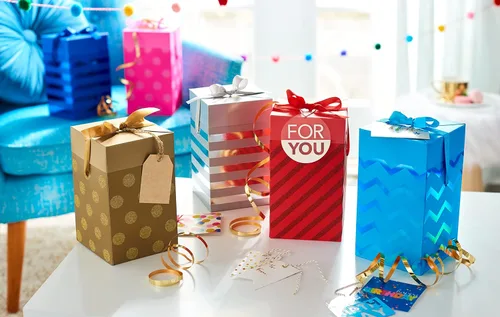 Vista 4 de Cajas de regalo American Greetings a presión, multicolor con diseños (6 cajas)