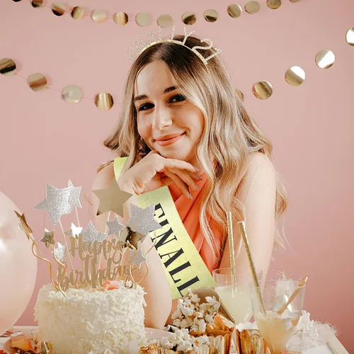 Vista 7 de Semato Kit de diadema de cumpleaños de 21 cumpleaños con banda y diamantes de imitación "FINALLY 21", decoración de cumpleaños de 21 años, regalos