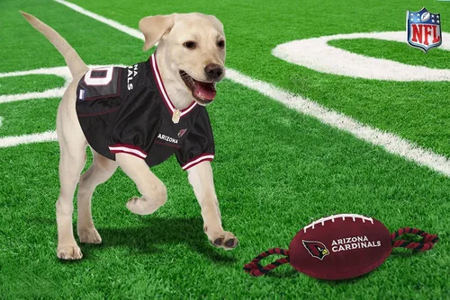 Vista 7 de Juguetes de fútbol NFL Arizona Cardinals para perros de Pets First, materiales de nylon de alta calidad, fuertes cuerdas de tracción, silbato