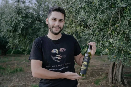 Vista 2 de Quinta Luna Aceite de Oliva Virgen Extra Italiano - Umbría - 16.7 oz