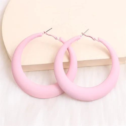 Vista 5 de Aretes de aro coloridos para mujer, aretes colgantes de neón de los años 80 y 90, aretes retro mate grandes, aretes gruesos exagerados, joyería Y2K