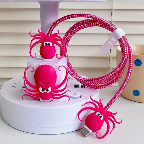 Vista 22 de Funda Protectora Bonita para Cable Cargador Adaptador USB-C de 20W para iPhone, Diseño Único Divertido Kawaii de Dibujos Animados 3D Funda