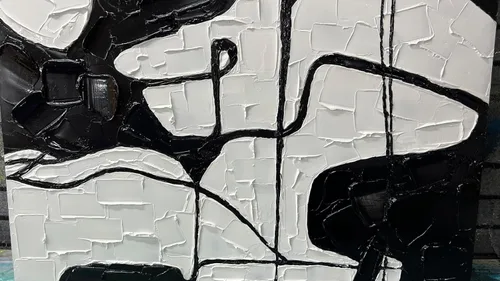 Vista 7 de YaSheng Art - Lienzo decorativo para pared en blanco y negro, pintado a mano con textura gruesa 3D, arte abstracto, pintura al óleo para sala