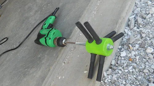 Vista 2 de Accesorio para taladro de pollo, removedor de plumas de aves de corral