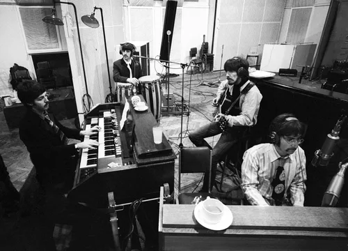 Vista 8 de The Beatles Stereo