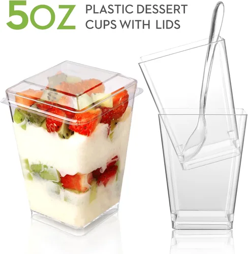 Vista 4 de Paquete de 100 Vasos de Postre de Plástico de 5 oz con Tapas y Cucharas, Vasos de Parfait de Yogur y Aperitivos para Fiestas, Mini Vasos de Postre