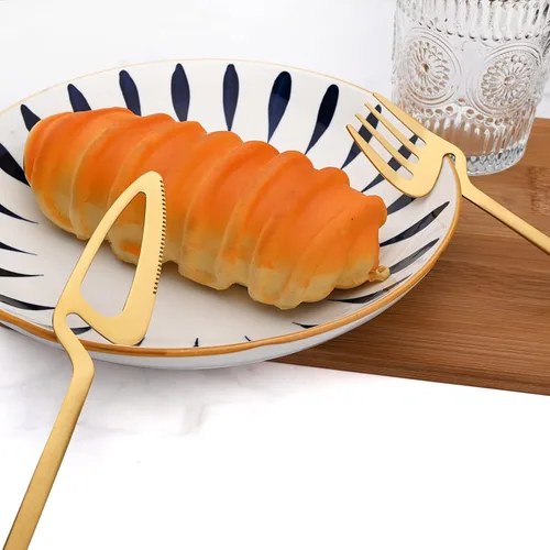 Vista 4 de Juego de cubiertos dorados mate, 20 piezas de cubiertos de acero inoxidable 304 colgantes para 4, juego de utensilios de cocina con acabado Oro
