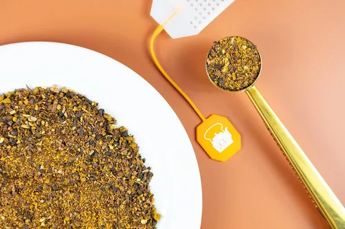 Vista 6 de The Whistling Kettle's Vanilla Zanahoria Cake Tea – Té Rooibos sin cafeína rico y sabroso con zanahoria, pasas y canela, 4 onzas (64 porciones)