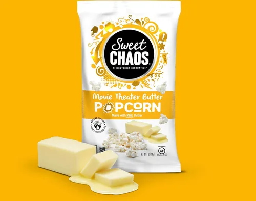 Vista 2 de Sweet Chaos Palomitas de maíz, mantequilla de cine, bolsa de 7 onzas