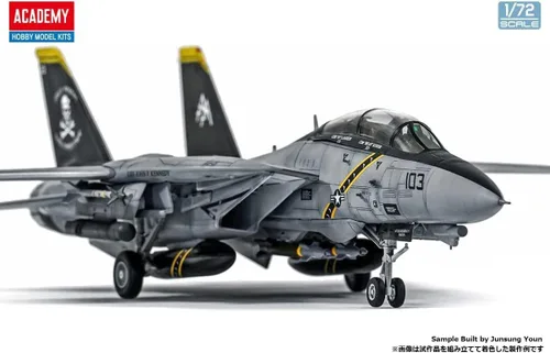 Vista 2 de Academy 1/72 US Navy F-14B Tomcat VF-103 Jolly Rogers modelo de plástico 12578