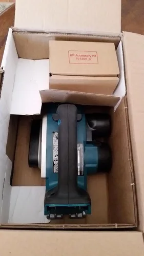 Vista 8 de Makita XPK01Z 18V LXT - garlopa inalámbrica con batería de litio 3-1/4 pulgadas