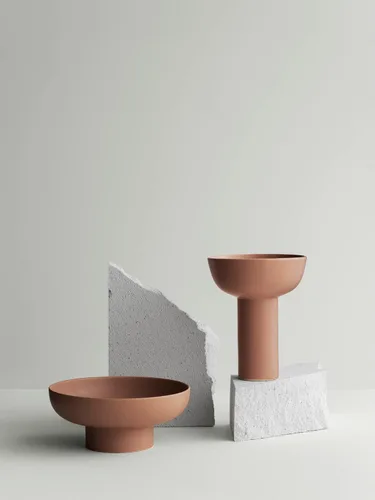 Vista 2 de blomus MIYABI - Jarrón de cerámica de perfil bajo con rejilla de flores (Terracotta)
