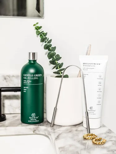 Vista 9 de Terra & Co. Nano hidroxiapatita suave aceite verde - Enjuague bucal natural vegano para la salud de los dientes y las encías - Sin alcohol y sin