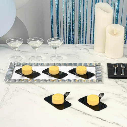 Vista 3 de Restaurantware 4 platos rectangulares de aperitivo de 2.2 x 1 pulgada, 100 platos de repostería desechables, platos de postre de plástico negro