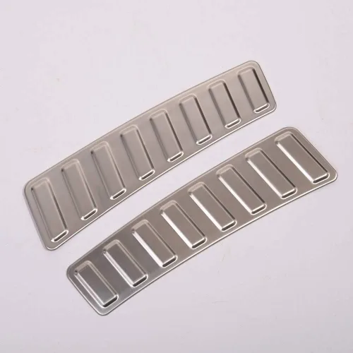 Vista 2 de YIWANG 304 - Protector de parachoques para puerta trasera de coche, acero inoxidable, 2 piezas para Land Rover Discovery Sport 2015-2019