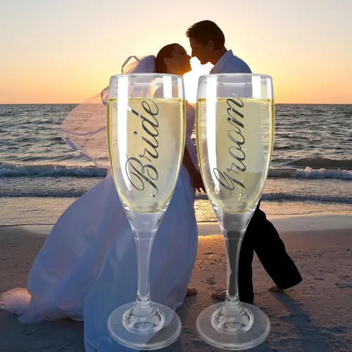 Vista 2 de BANBERRY DESIGNS Juego de 2 copas de champán para novia y novio, copas plateadas para brindis de boda de 6 onzas, elegantes copas de champán