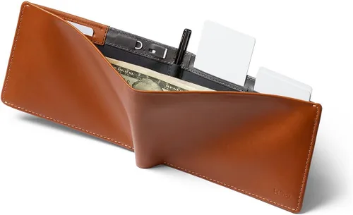 Vista 6 de Bellroy Billetera de viaje, titular de documentos de viaje (pasaporte, billetes, efectivo, tarjetas y bolígrafo) -, Caramelo, Wtrb