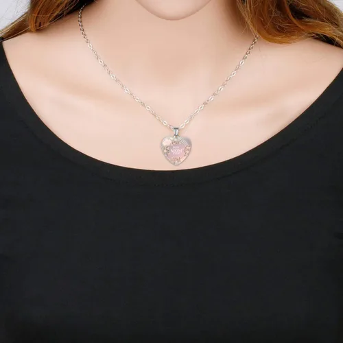 Vista 4 de ZYooch - Dije con la palabra Mom grabada para mujer collar de compromiso de diamantes de imitación joyas para regalar