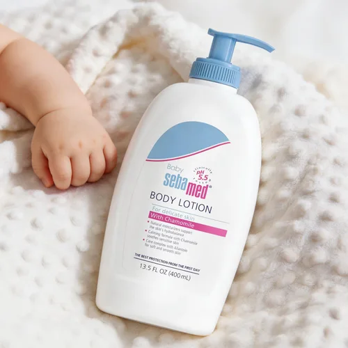 Vista 6 de SEBAMED Loción para bebés pH 5.5, hidratación ultra suave, recomendada por dermatólogos, hidratante no grasosa para pieles delicadas, 13.5 onzas
