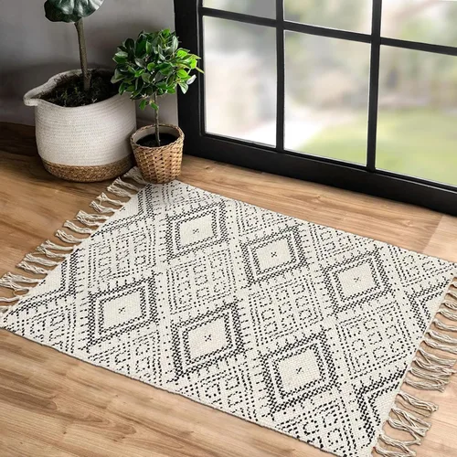 Vista 2 de Chardin home Alfombra bohemia con diamantes de 20 x 32 pulgadas, color marfil y negro, con flecos tejidos a mano, perfecta para entrada, felpudo