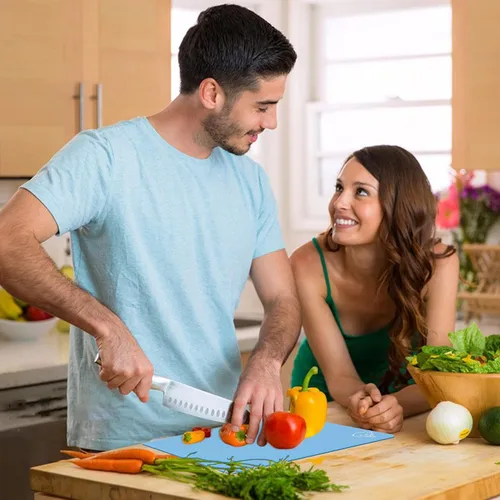 Vista 5 de ZVP Tablas de cortar de plástico para cocina, alfombrillas de corte flexibles, tablas de cortar azul degradado con icono de comida, antideslizantes