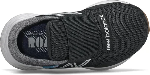 Vista 3 de New Balance Tenis unisex para bebé Fresh Foam Roav V1 sin cordones Aluminio ligero y negro.