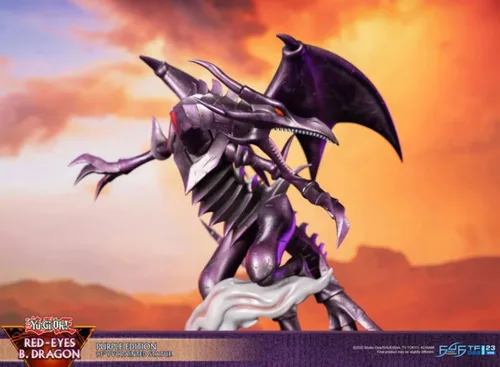 Vista 8 de First 4 Figures Red Eyes B. Dragon Purple Edition Estatua