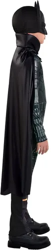Vista 5 de Party City Batman Costume for Boys, The Batman, Includes Cape, Belt, and Mask