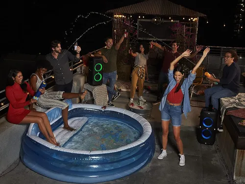 Vista 12 de JBL Partybox 310 - Altavoz portátil para fiestas con batería de larga duración, potente sonido JBL y emocionante espectáculo de luces, color negro