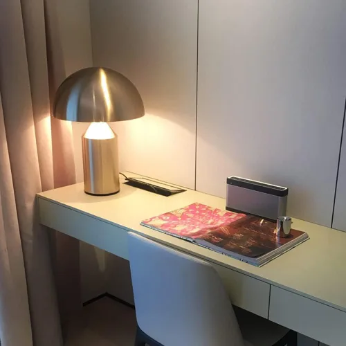 Vista 4 de Lámpara de mesita de noche en forma de hongo Meefad, lámpara de mesa moderna con base pesada, luz nocturna en forma de cúpula, lámpara de acento