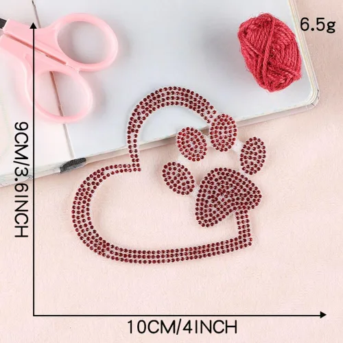 Vista 5 de Calcomanía con estampado de corazón de pata de perro, decoración de automóvil con diamantes de imitación, lindo estampado de pata de perro
