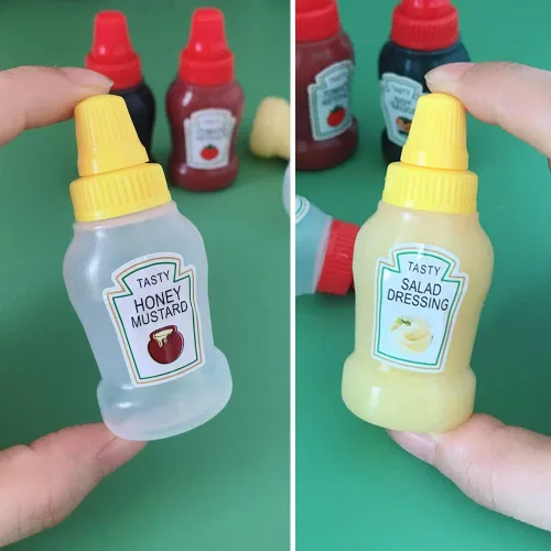 Vista 4 de 8 mini botellas exprimibles de condimentos de 0.8 fl oz de miel, salsa de tomate, salsa, aderezo de ensalada, recipientes exprimibles de plástico