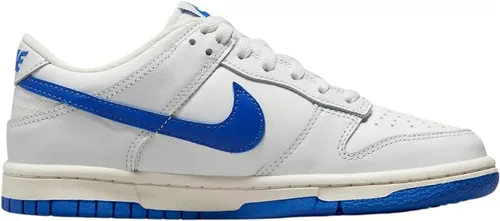 Vista 493 de Nike Kid's Dunk Low Sneaker