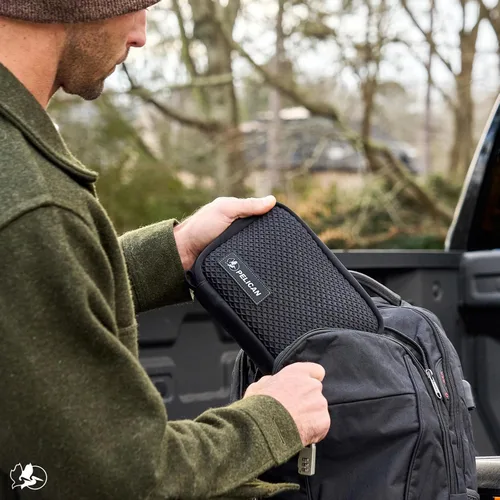 Vista 2 de Pelican Organizador electrónico estuche de viaje con compartimento oculto Negro