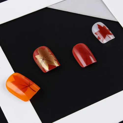 Vista 5 de Uñas postizas a presión de otoño, uñas postizas cortas cuadradas de MABKJLF con diseños de hojas de arce, pegamento brillante en uñas, uñas