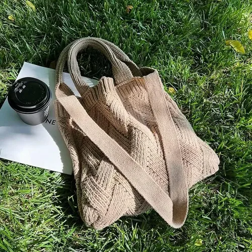 Vista 2 de Coconut Girl - Bolsa de mano estética para playa, bolsa de mano de ganchillo, accesorios de playa para mujer