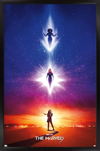 Vista 8 de Trends International Marvel The Marvels - Póster de pared de una hoja, 22.4 pulgadas de largo x 14.7 pulgadas, versión enmarcada de madera de granero