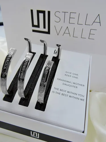 Vista 2 de Stella Valle Grandma Mother Daughter Bracelet Gift Set - 18k Gold and Rhodium Plated Cuff Bracelets - Engraved with The Best Within You is the Best