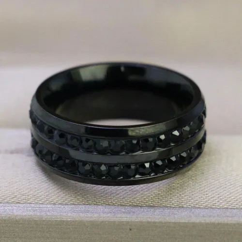 Vista 6 de Juego de anillos de boda de acero inoxidable chapado en oro negro con circonita cúbica