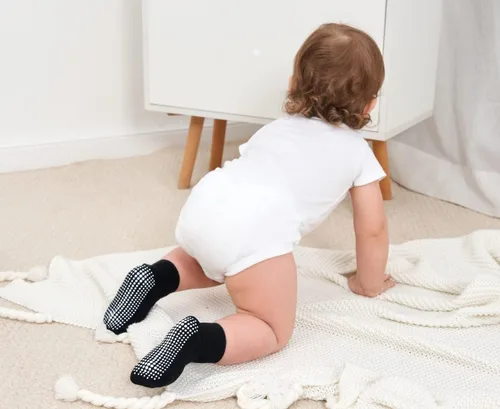 Vista 4 de ZAPLES Calcetines tobilleros antideslizantes para bebés con agarre antideslizante para niños y niñas, corte bajo para bebés y niños pequeños