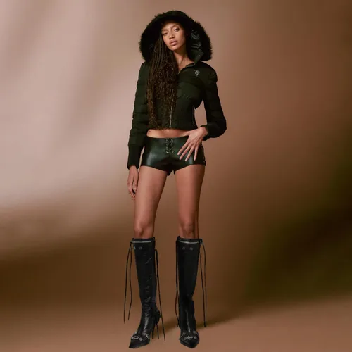 Vista 2 de VOMIRA Botas altas hasta la rodilla sexy con remaches puntiagudos, borlas y tacones de aguja de tacón alto, moda para fiesta de moda