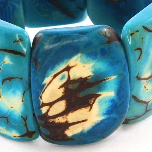 Vista 5 de Pulsera gruesa hecha de nuez de tagua orgánica, joyería de comercio justo hecha a mano para mujer