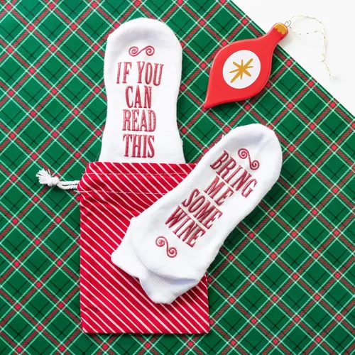 Vista 3 de Haute Soiree Calcetines novedosos para mujer, "If You Can Read This, Bring Me Some" - Talla única