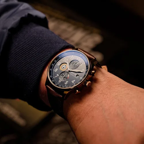 Vista 3 de Reloj analógico AV-4011 Hawker Hurricane, con mecanismo de cuarzo japonés, con correa de piel, de AVI-8