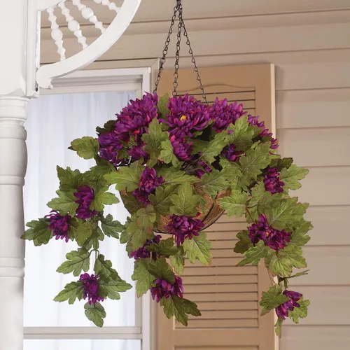 Vista 2 de OakRidge Cesta colgante de mamá artificial totalmente montada, morado, 10 pulgadas de diámetro con cadena de 18 pulgadas de largo, flores