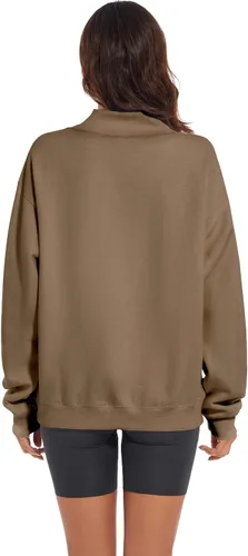 Vista 4 de MISSACTIVER Sudadera de gran tamaño con cuello de tortuga para mujer, manga larga, cuello de hombro caído, suéter sólido