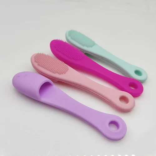 Vista 5 de Paquete de 5 cepillos de limpieza facial manual de silicona suave, cepillo limpiador facial para limpieza suave y eficaz, eliminar puntos negros