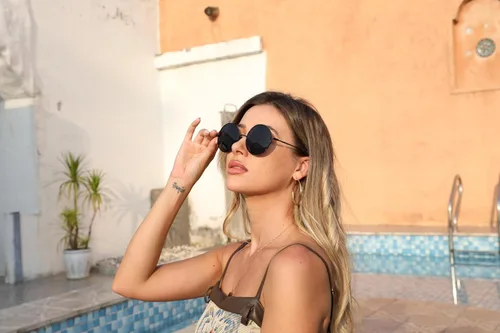 Vista 3 de GEELOOK Round Sunglasses for Women Men Classic Oversized Circle Mirrored Hippie Hipster Polarized Sunglasses Metal Frame