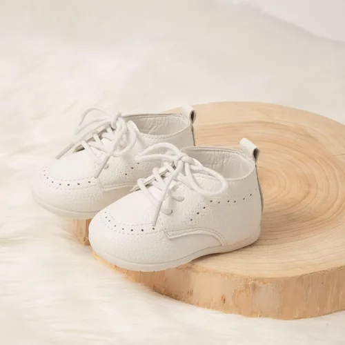Vista 5 de Meckior Mocasines clásicos de piel sintética para bebés, niños y niñas, zapatos de vestir Oxford para primeros pasos, zapatos planos para cuna